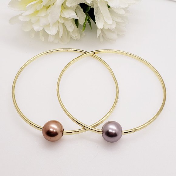 Hammered Pearl Shell Bracelets - Picture 1 of 5
